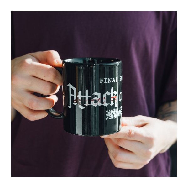 Attack on Titan Tasse